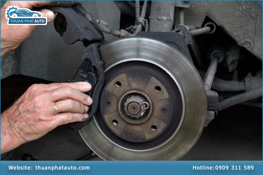 Dịch vụ bảo dưỡng hệ thống phanh ô tô tại Thuận Phát Auto