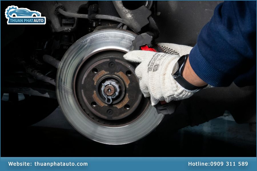 Dịch vụ láng đĩa phanh ô tô tại Thuận Phát Auto