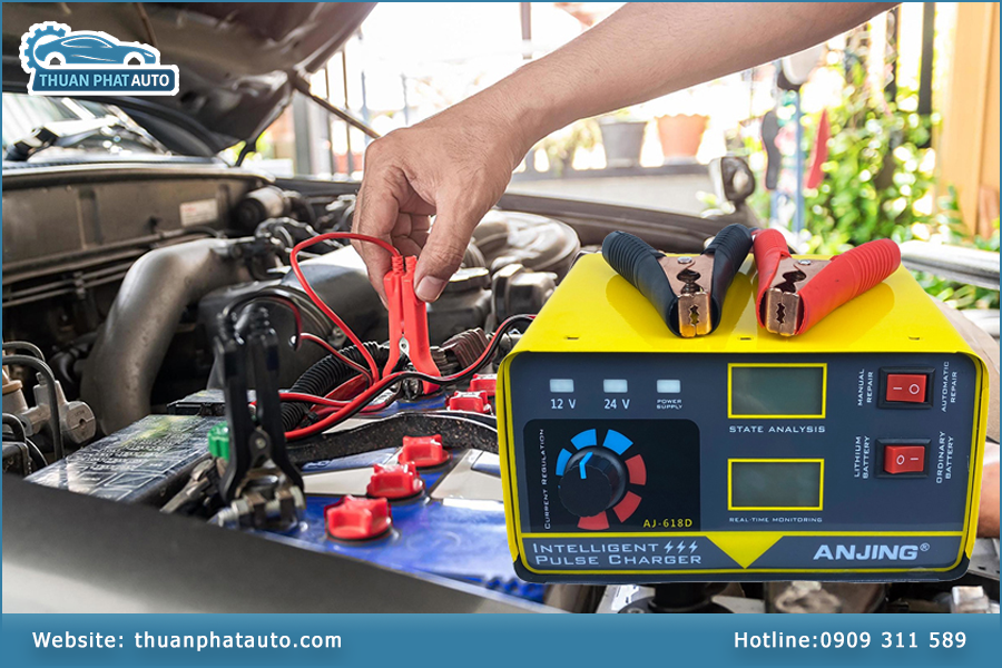 Dịch vụ sạc ắc quy ô tô tại Thuận Phát Auto