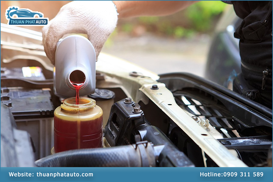 Dịch vụ thay nhớt ô tô tại Thuận Phát Auto